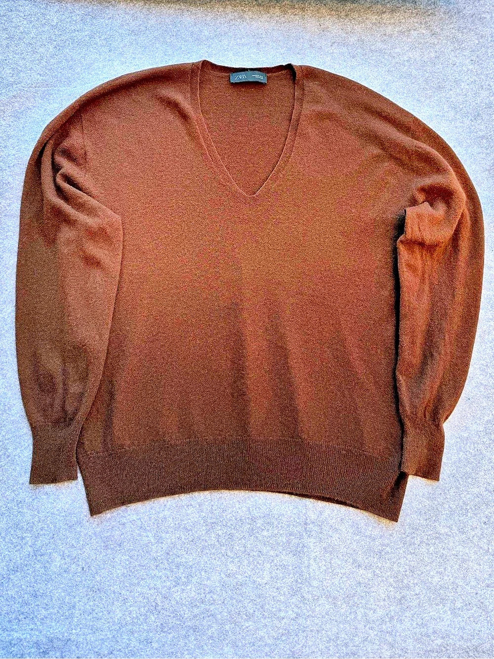 Zara Wool V-Neck Sweater in Brown Size Medium